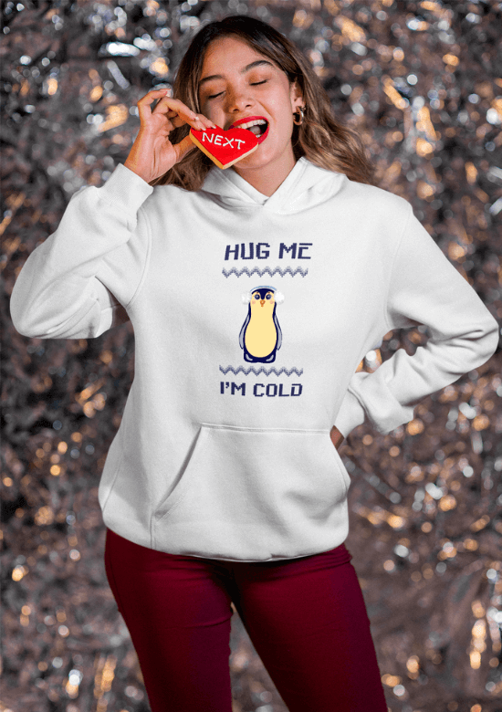 Pinguin Pullover hug me I am cold von Bloominic