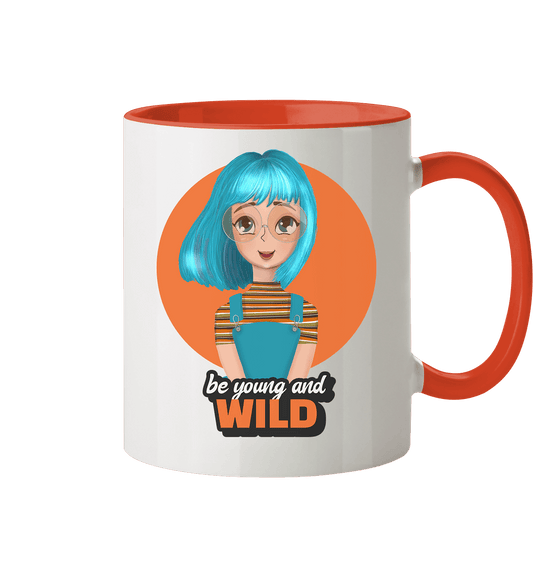 Zweifarbige Tasse mit handgezeichneten Cartoon und  Beschriftung "be young and wild"